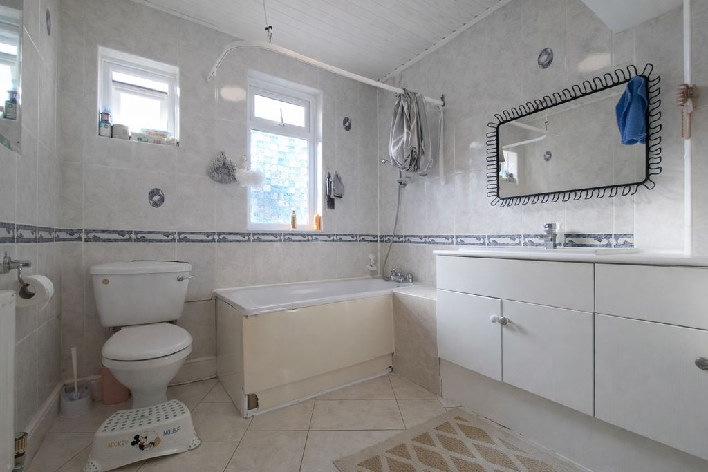 Photo 16- click for photo gallery